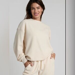 Comfrt Women’s Beige Waffle Knit Crewneck Slouchy Long Sleeve Ribbed Cuff Top